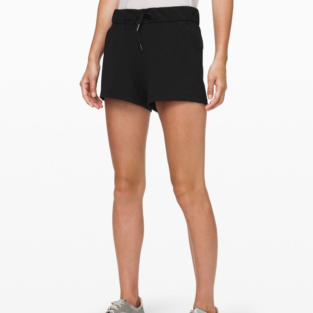 Lululemon On The Fly Black Shorts